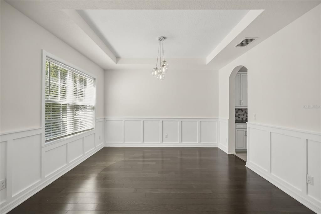 Activo con contrato: $1,250,000 (5 camas, 3 baños, 4006 Pies cuadrados)