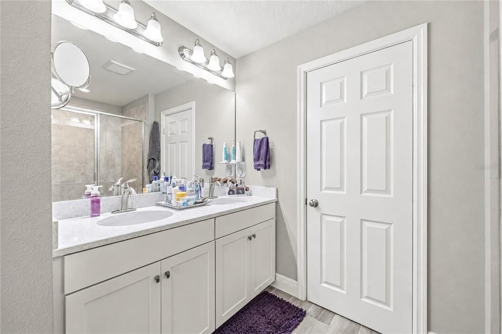 For Sale: $325,000 (3 beds, 2 baths, 1703 Square Feet)