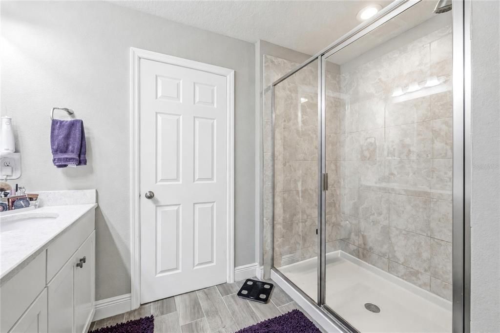 For Sale: $325,000 (3 beds, 2 baths, 1703 Square Feet)