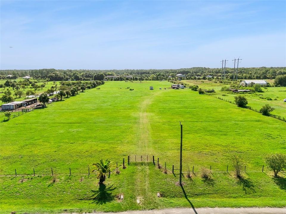 На продажу: $395,000 (10.00 acres)