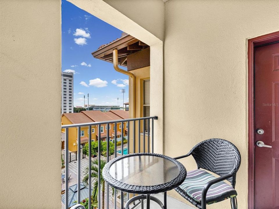 For Rent: $2,250 (1 beds, 1 baths, 556 Square Feet)