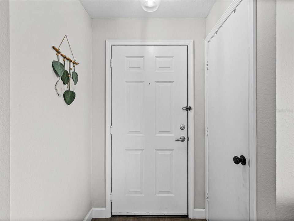For Rent: $2,250 (1 beds, 1 baths, 556 Square Feet)