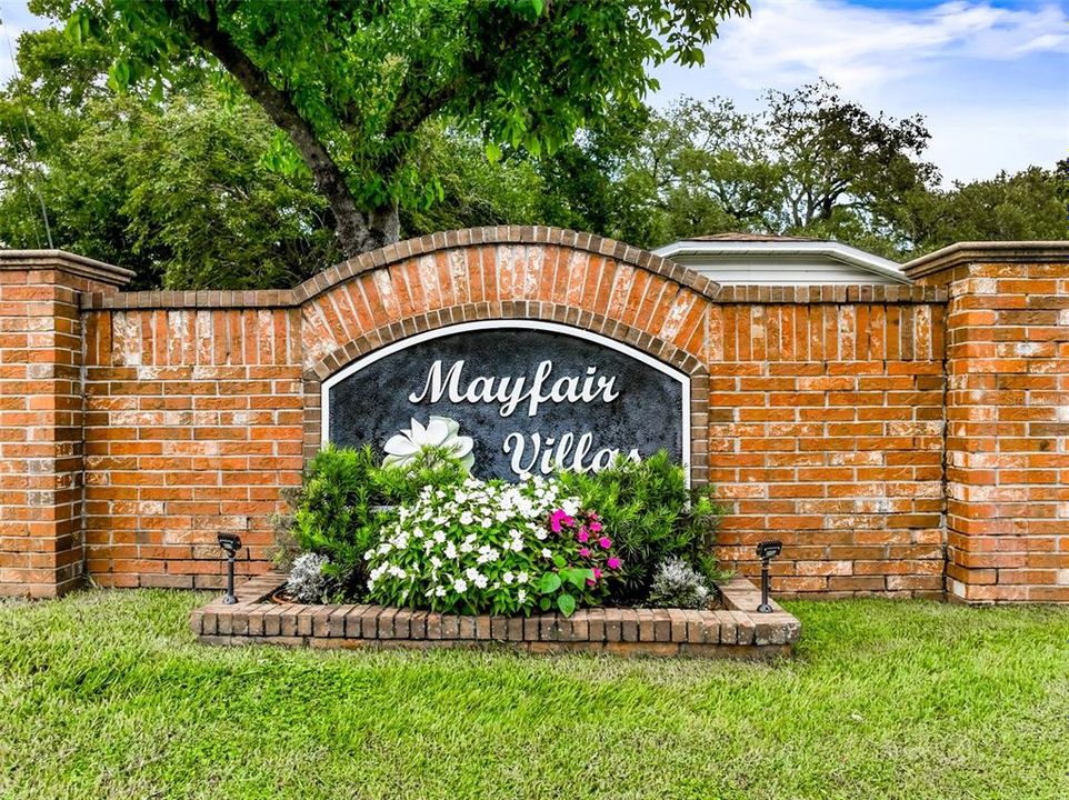 For Sale: $365,000 (2 beds, 2 baths, 1238 Square Feet)