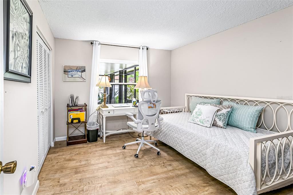 For Sale: $365,000 (2 beds, 2 baths, 1238 Square Feet)