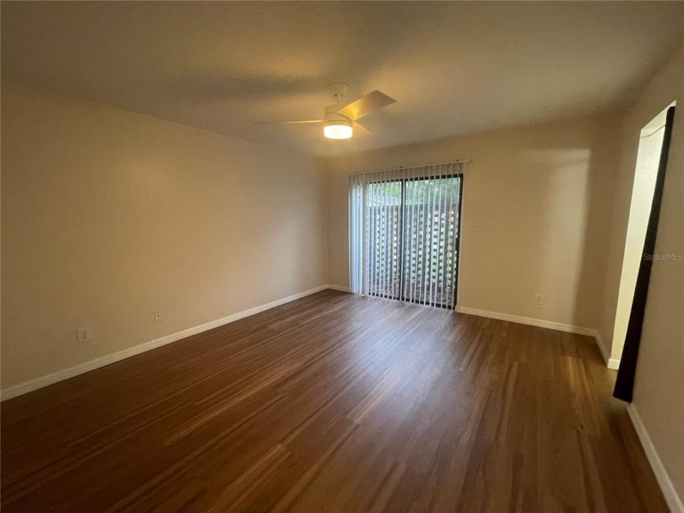 For Rent: $2,050 (3 beds, 2 baths, 1591 Square Feet)