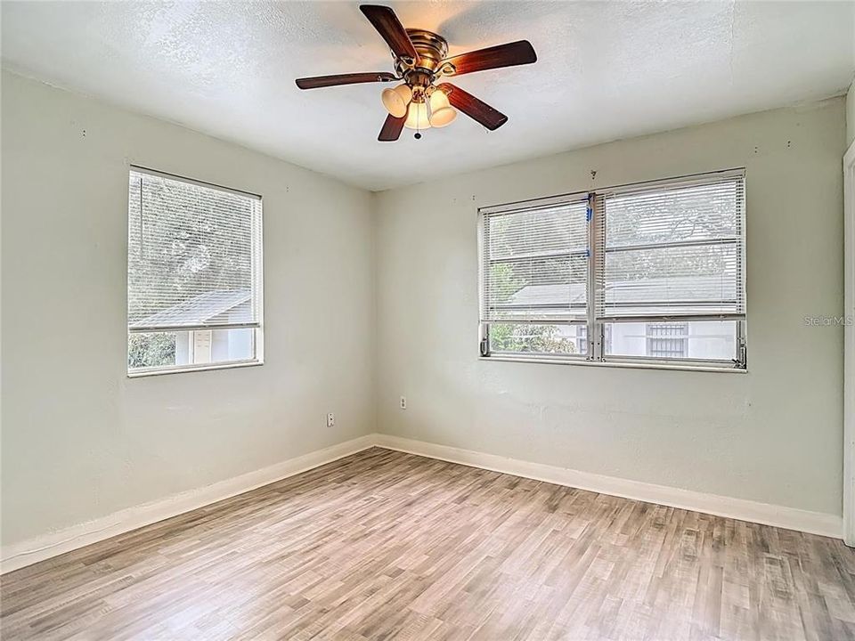En Venta: $249,000 (2 camas, 1 baños, 840 Pies cuadrados)