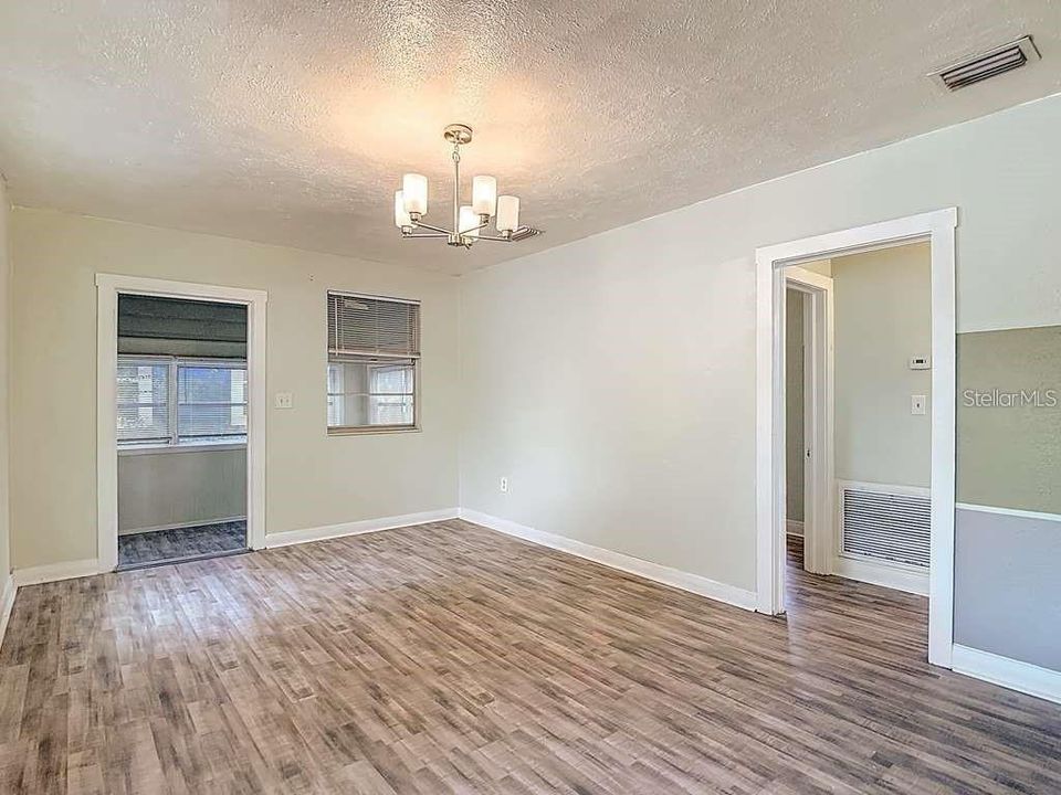 En Venta: $249,000 (2 camas, 1 baños, 840 Pies cuadrados)