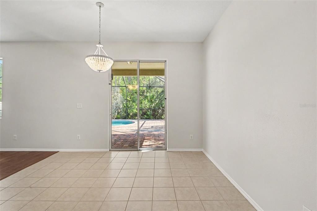 En Venta: $435,000 (3 camas, 2 baños, 2112 Pies cuadrados)