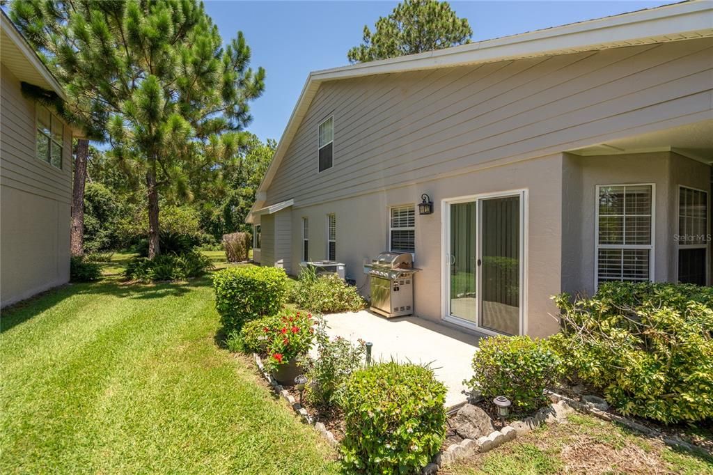 For Sale: $349,000 (3 beds, 3 baths, 1947 Square Feet)