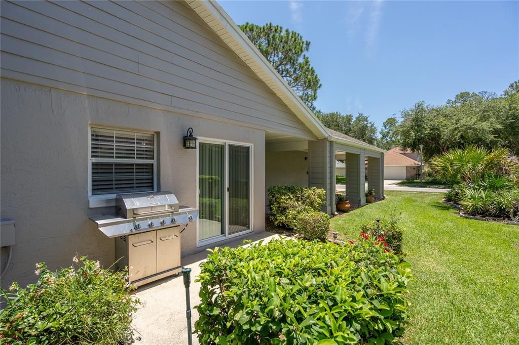For Sale: $349,000 (3 beds, 3 baths, 1947 Square Feet)