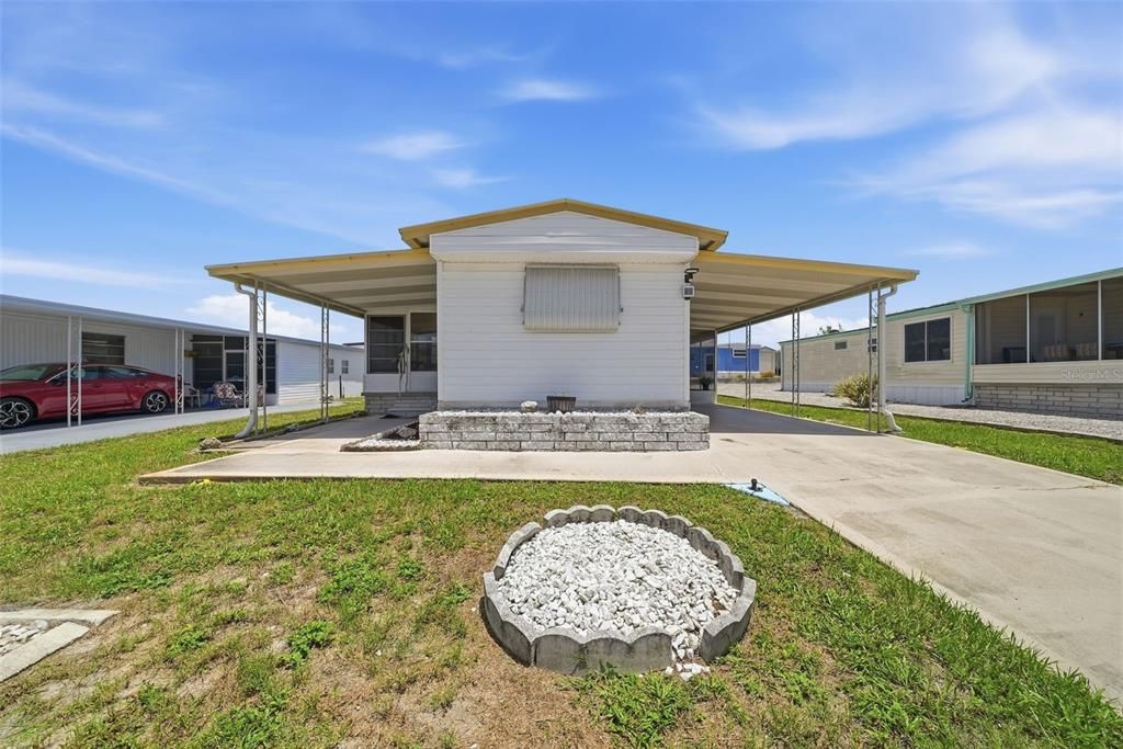 For Sale: $115,000 (2 beds, 2 baths, 672 Square Feet)