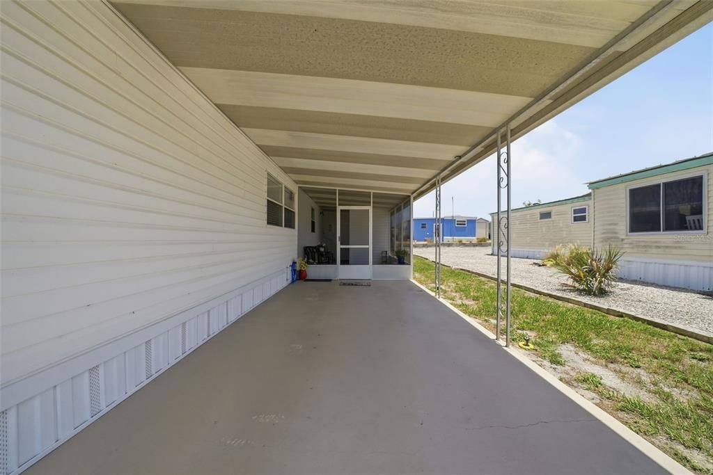 For Sale: $115,000 (2 beds, 2 baths, 672 Square Feet)