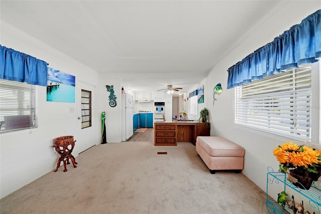 For Sale: $115,000 (2 beds, 2 baths, 672 Square Feet)