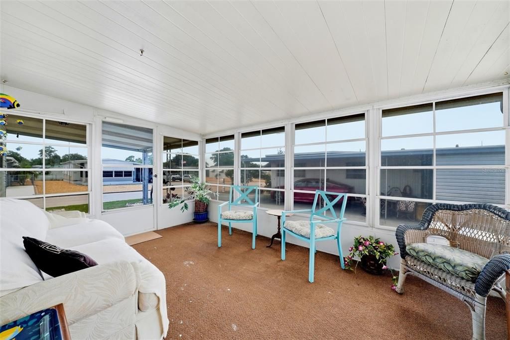 For Sale: $115,000 (2 beds, 2 baths, 672 Square Feet)