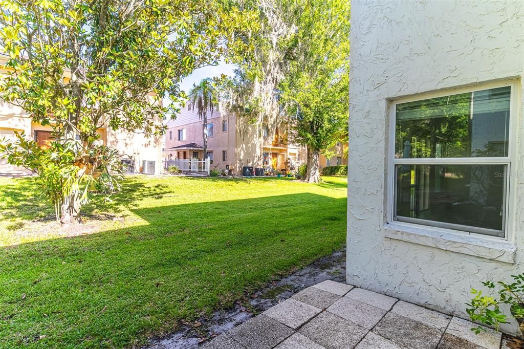 На продажу: $129,500 (2 спален, 1 ванн, 826 Квадратных фут)