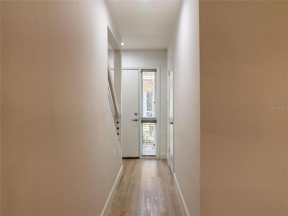 В аренду: $2,200 (2 спален, 1 ванн, 986 Квадратных фут)