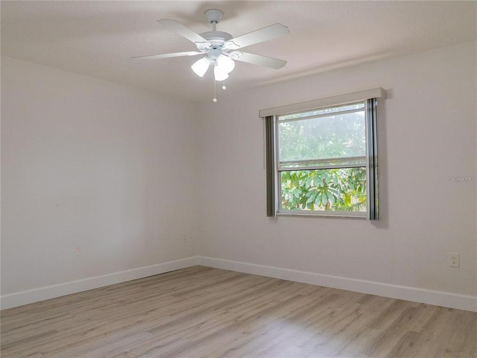 В аренду: $2,200 (2 спален, 1 ванн, 986 Квадратных фут)