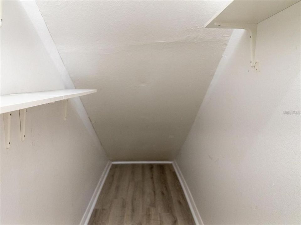 В аренду: $2,200 (2 спален, 1 ванн, 986 Квадратных фут)