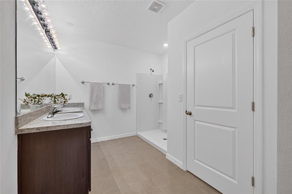 For Sale: $247,000 (3 beds, 2 baths, 1670 Square Feet)
