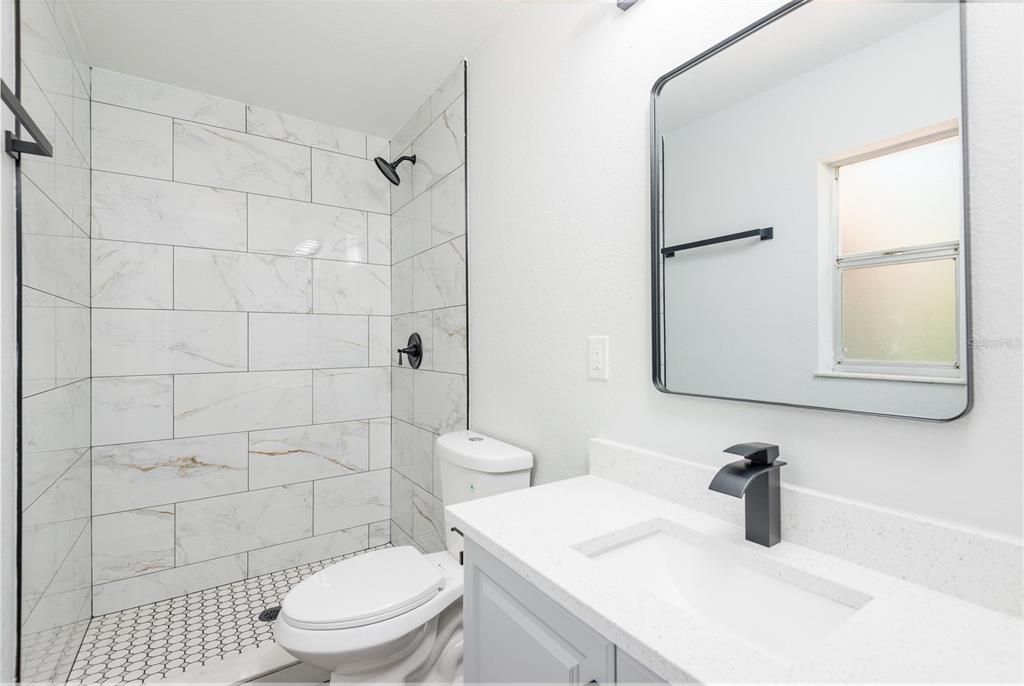 En Venta: $350,000 (4 camas, 2 baños, 1758 Pies cuadrados)