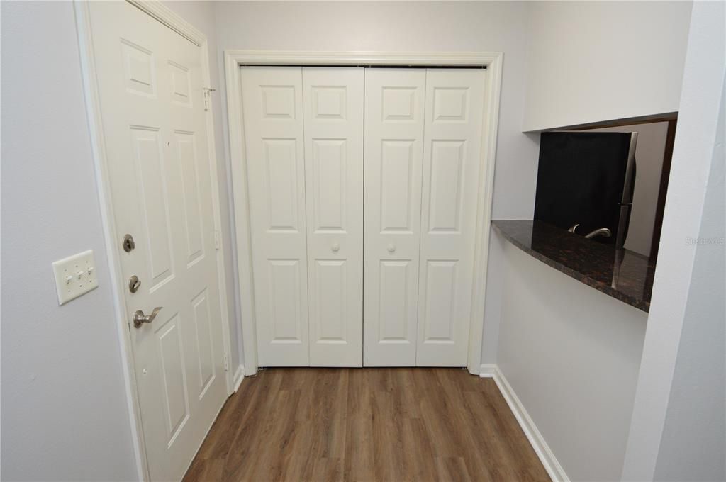For Rent: $1,400 (1 beds, 1 baths, 665 Square Feet)