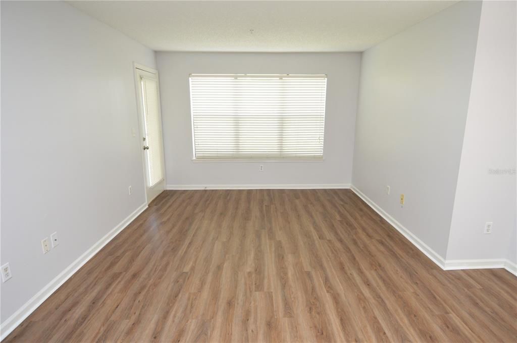 For Rent: $1,400 (1 beds, 1 baths, 665 Square Feet)