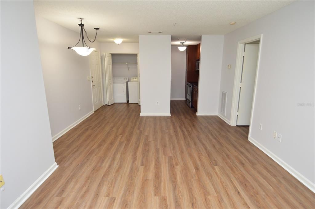 For Rent: $1,400 (1 beds, 1 baths, 665 Square Feet)