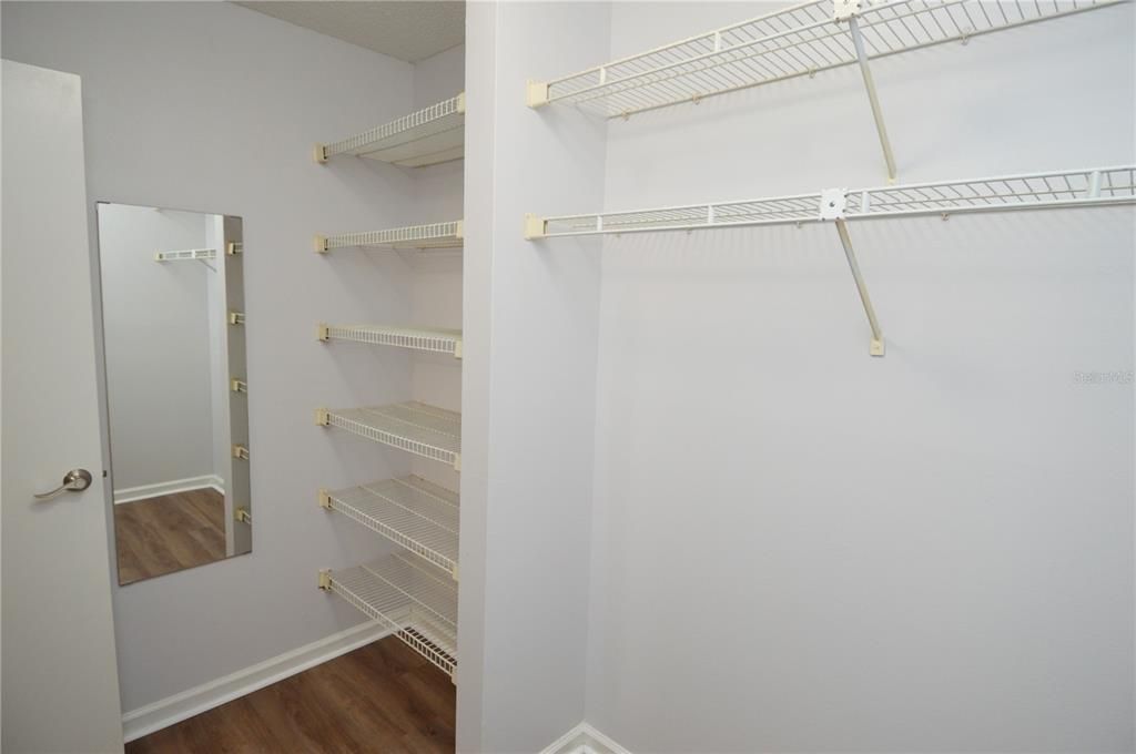 For Rent: $1,400 (1 beds, 1 baths, 665 Square Feet)