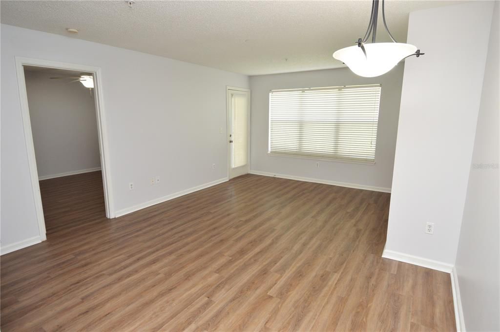 For Rent: $1,400 (1 beds, 1 baths, 665 Square Feet)