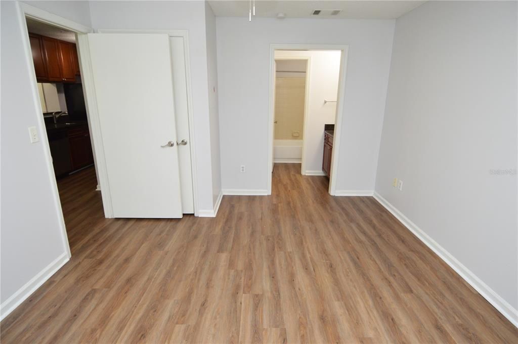 For Rent: $1,400 (1 beds, 1 baths, 665 Square Feet)
