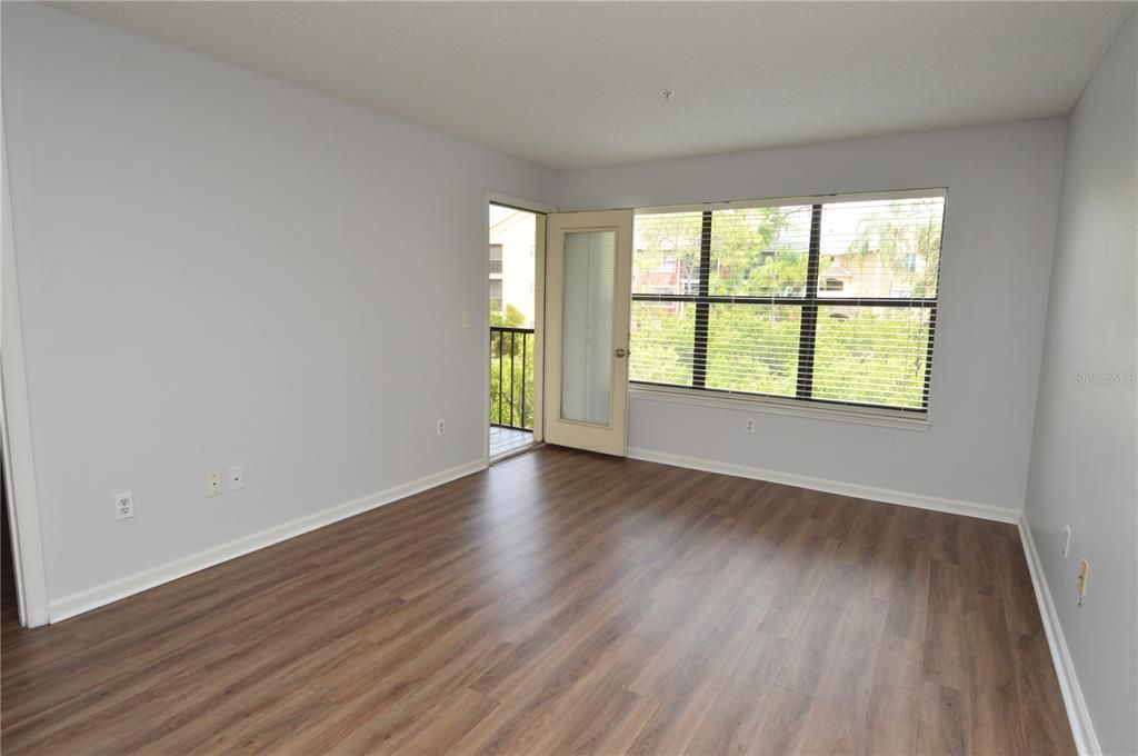 For Rent: $1,400 (1 beds, 1 baths, 665 Square Feet)