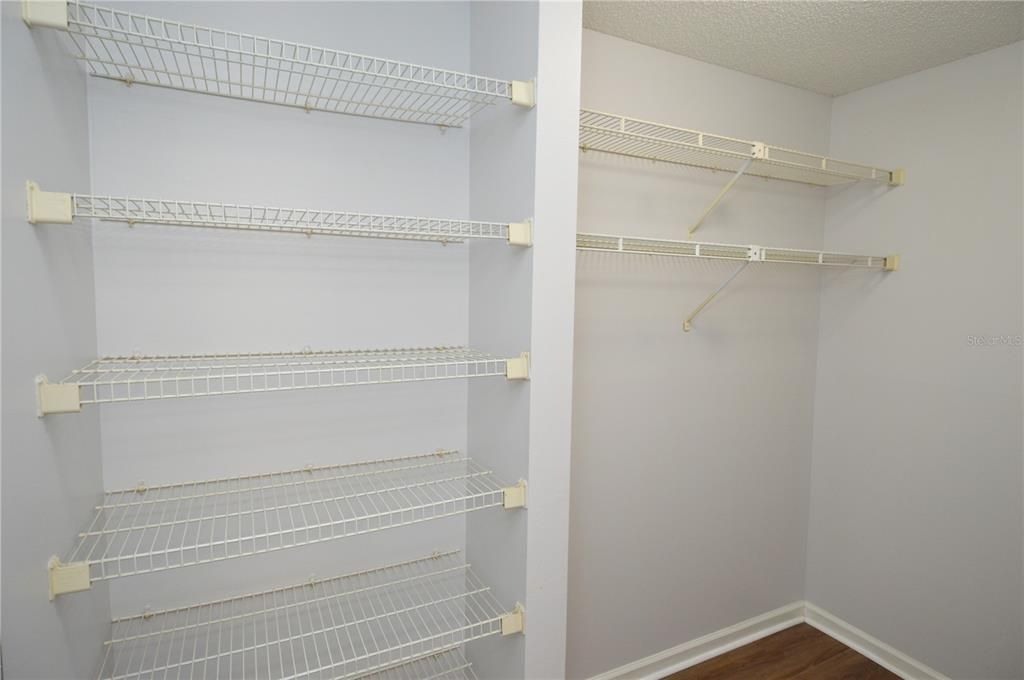 For Rent: $1,400 (1 beds, 1 baths, 665 Square Feet)
