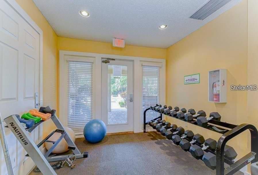 For Rent: $1,400 (1 beds, 1 baths, 665 Square Feet)