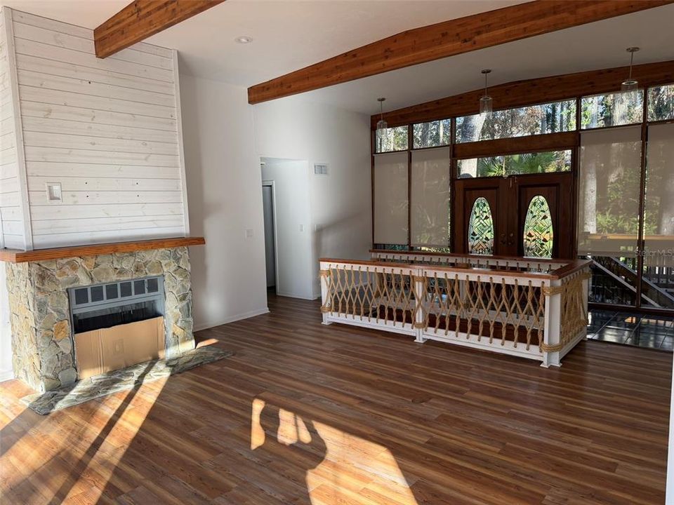 For Rent: $2,995 (3 beds, 3 baths, 2448 Square Feet)