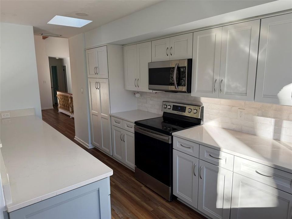 For Rent: $2,995 (3 beds, 3 baths, 2448 Square Feet)