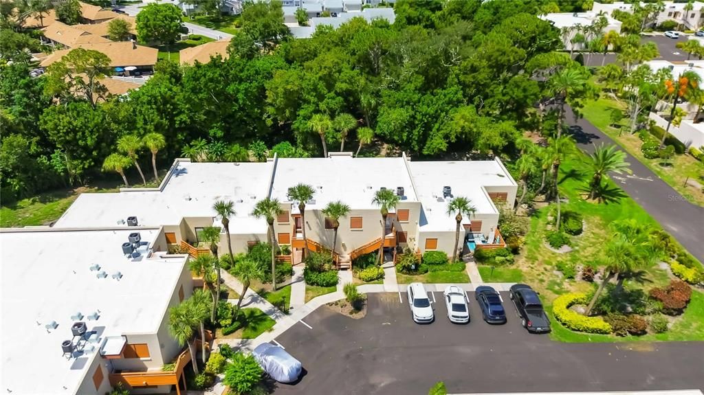 For Sale: $223,000 (2 beds, 2 baths, 940 Square Feet)