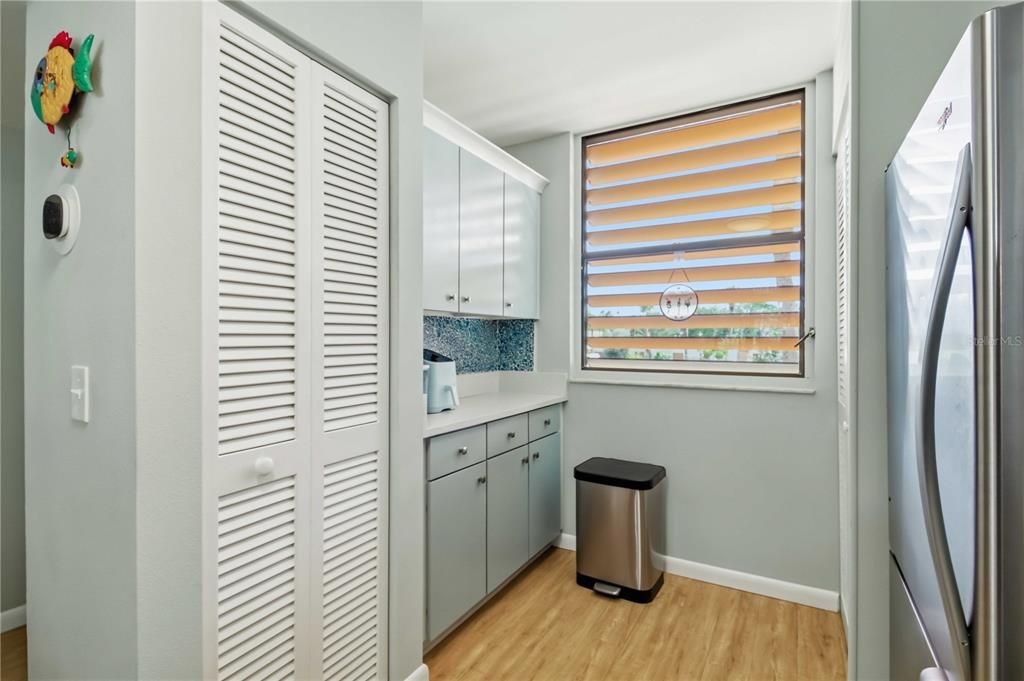 For Sale: $223,000 (2 beds, 2 baths, 940 Square Feet)