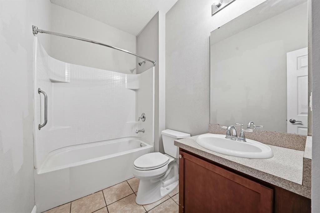 En Venta: $330,000 (3 camas, 2 baños, 1443 Pies cuadrados)