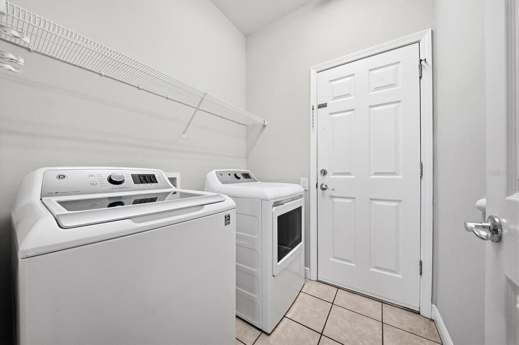En Venta: $330,000 (3 camas, 2 baños, 1443 Pies cuadrados)