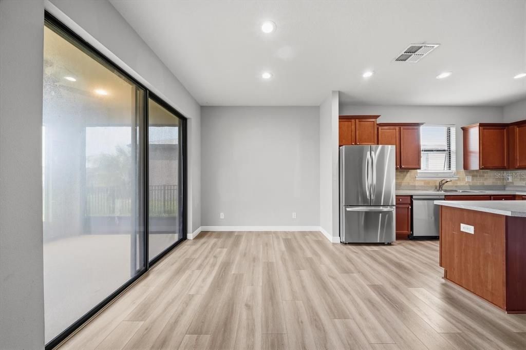 En Venta: $330,000 (3 camas, 2 baños, 1443 Pies cuadrados)