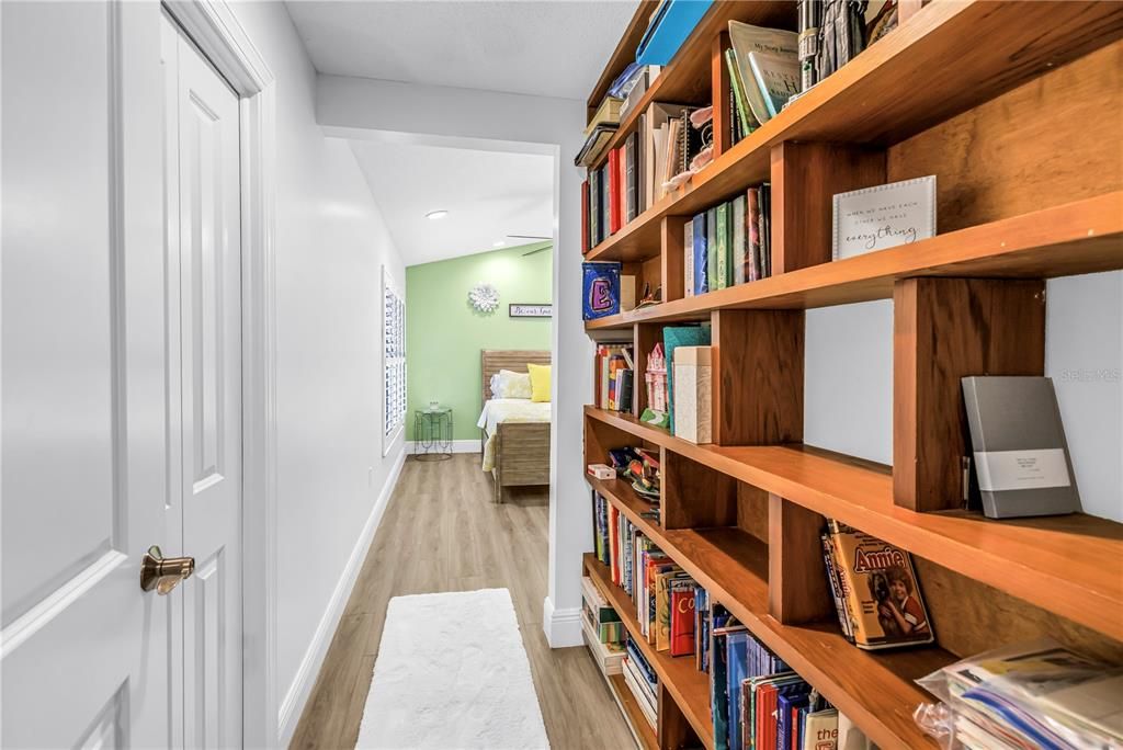 На продажу: $1,499,999 (5 спален, 3 ванн, 4660 Квадратных фут)
