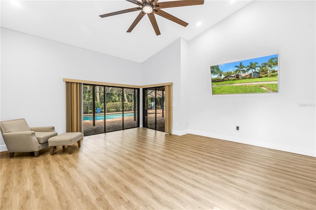 На продажу: $1,499,999 (5 спален, 3 ванн, 4660 Квадратных фут)