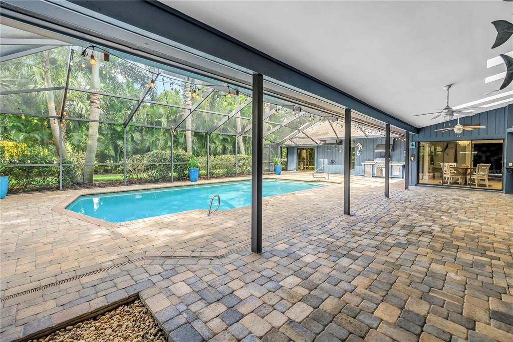 На продажу: $1,499,999 (5 спален, 3 ванн, 4660 Квадратных фут)