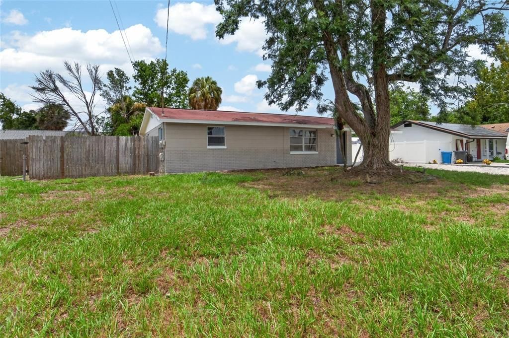 Activo con contrato: $264,900 (2 camas, 1 baños, 1022 Pies cuadrados)