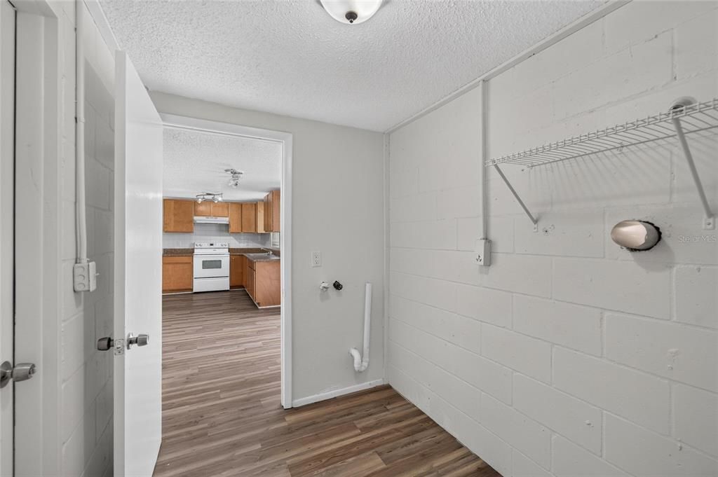 Activo con contrato: $264,900 (2 camas, 1 baños, 1022 Pies cuadrados)