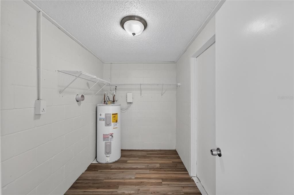 Activo con contrato: $264,900 (2 camas, 1 baños, 1022 Pies cuadrados)