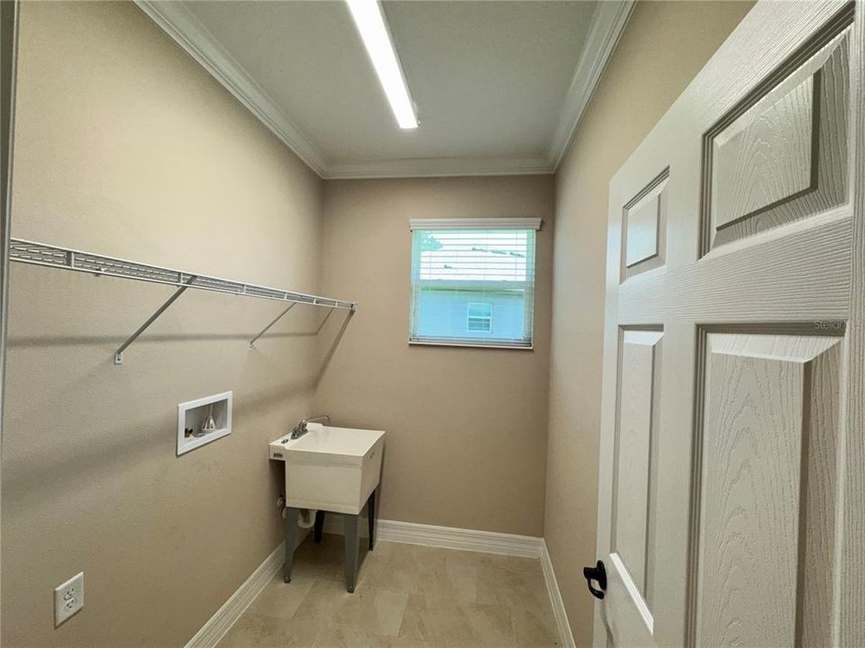 В аренду: $3,400 (3 спален, 2 ванн, 2198 Квадратных фут)