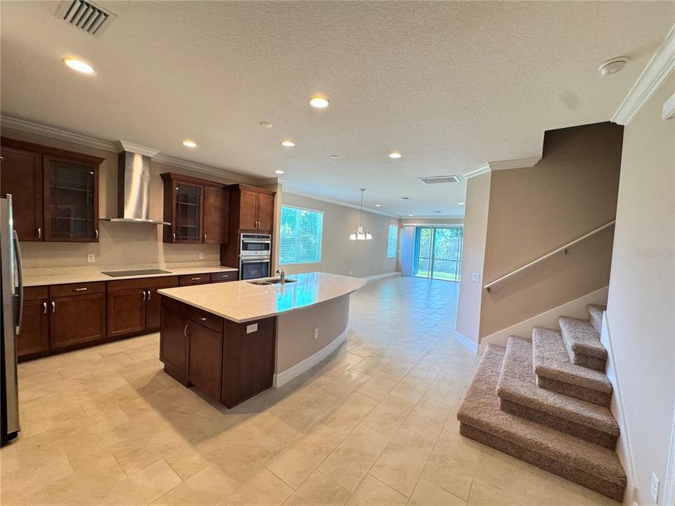 В аренду: $3,400 (3 спален, 2 ванн, 2198 Квадратных фут)