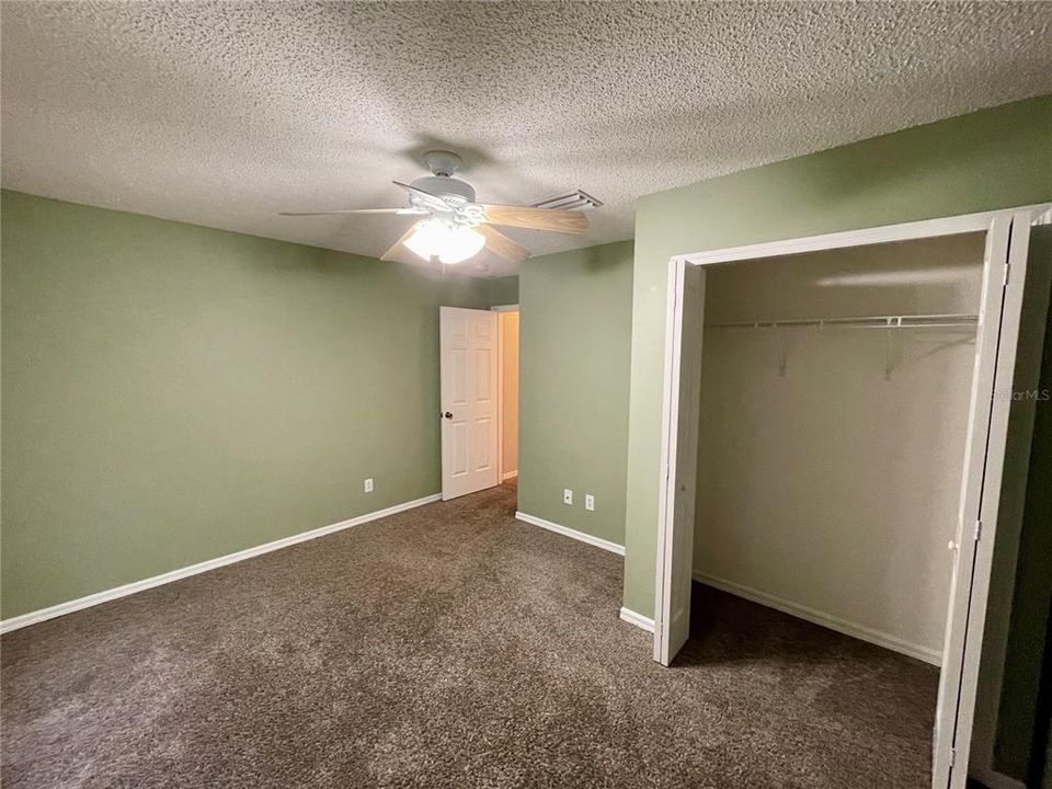 В аренду: $2,300 (4 спален, 2 ванн, 1792 Квадратных фут)
