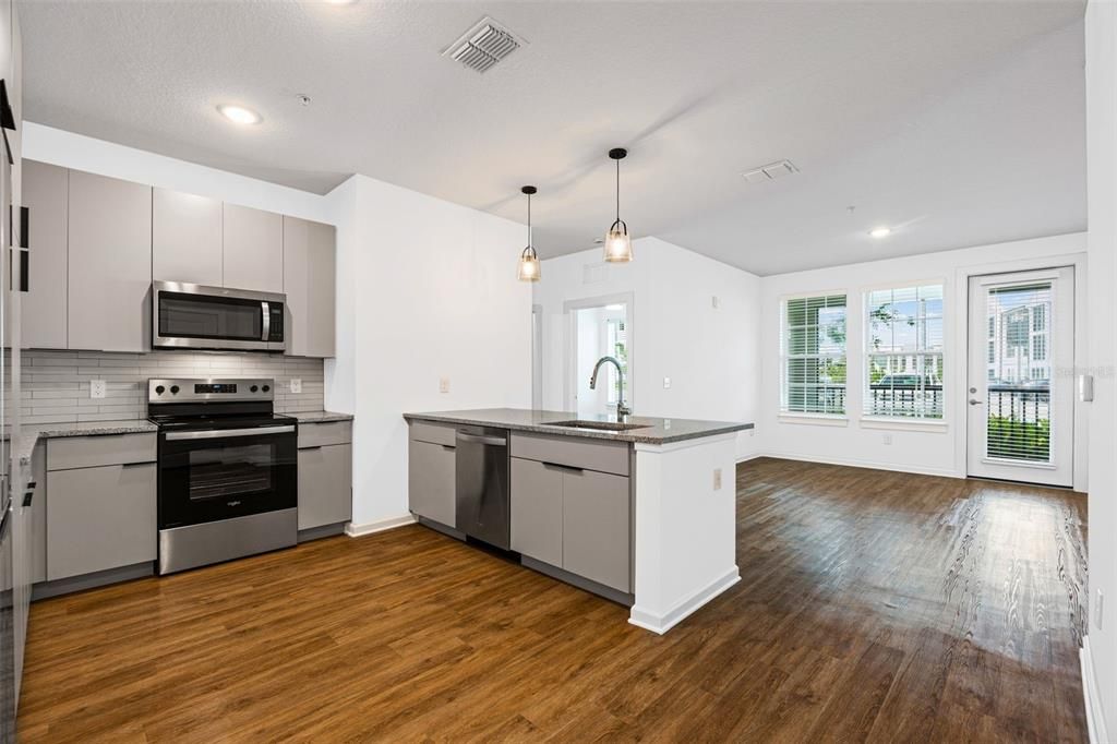 For Rent: $1,740 (2 beds, 2 baths, 1090 Square Feet)